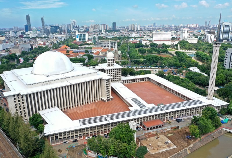 Foto udara renovasi Masjid Istiqlal di Jakarta. Foto: Antara Foto/Aditya Pradana Putra