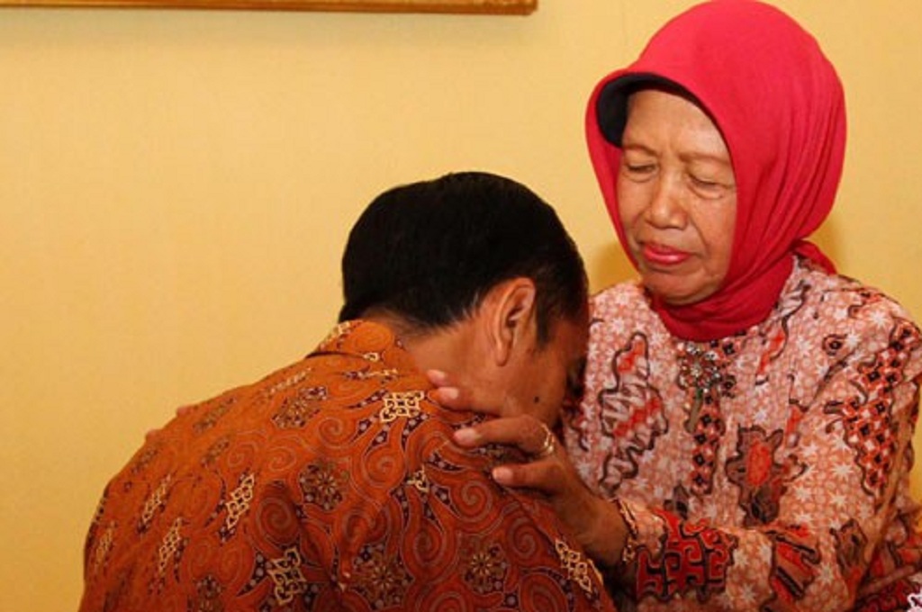 Innalillahi, Ibunda Presiden Jokowi Wafat