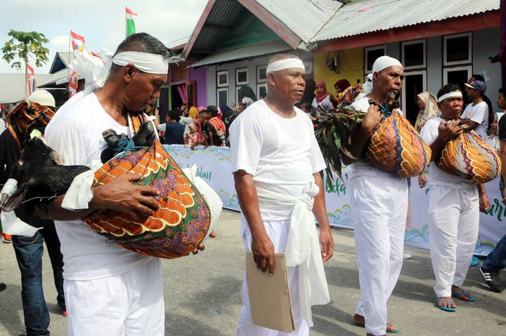 Antara Foto/Izaac Mulyawan