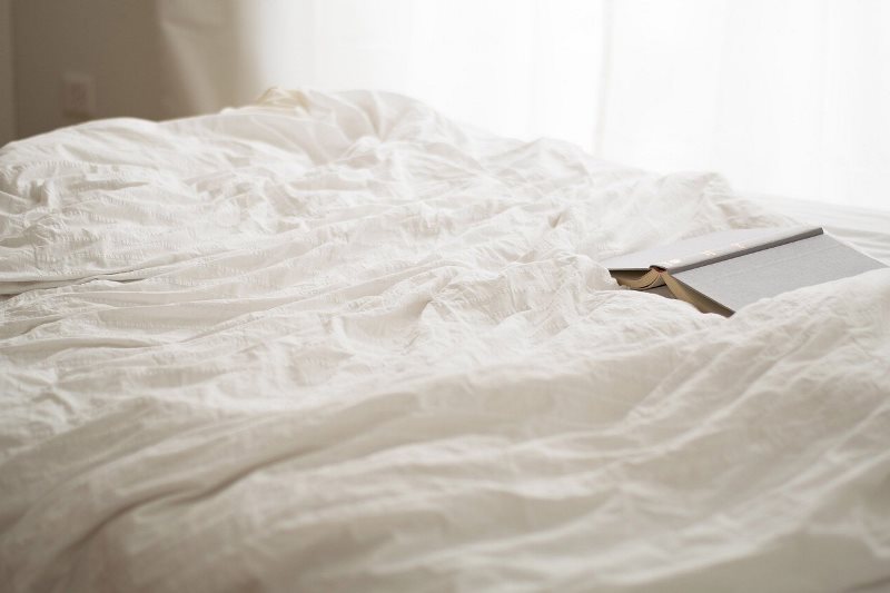 Tidur pagi bisa menghambat rezeki (Gambar oleh LUM3N dari Pixabay)