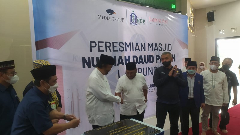 Suasana peresmian Masjid Nursiah Daud Paloh di Lampung, Jumat 25 Maret 2022. (Foto: Andre/Lampost.co)