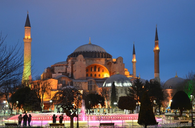 Masjid Hagia Sophia (Foto: Claudia Beyli dari Pixabay)