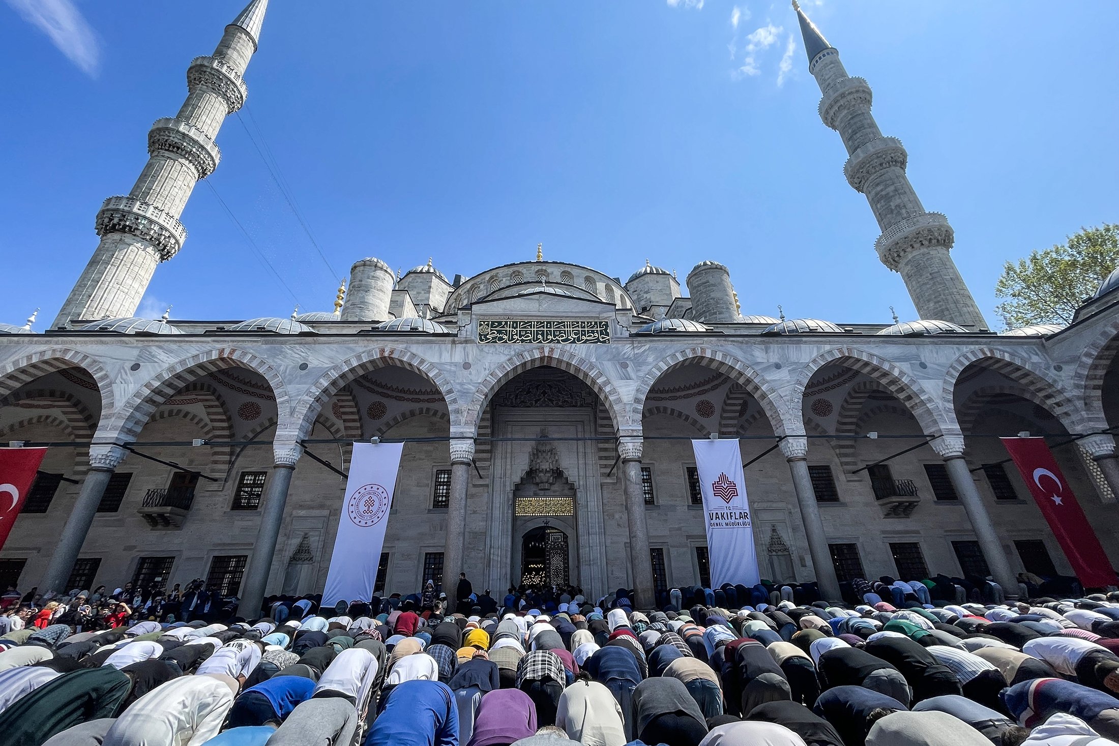 Presiden Erdogan Buka Kembali Masjid Biru