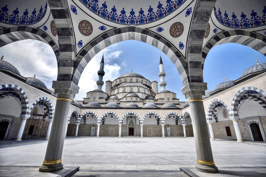 Mengenal Sejarah Islam di Kyrgyzstan Lewat 4 Masjid Kunonya