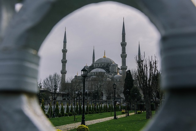 Kisah Adzan di Turki Penuh Liku dan Perlawanan