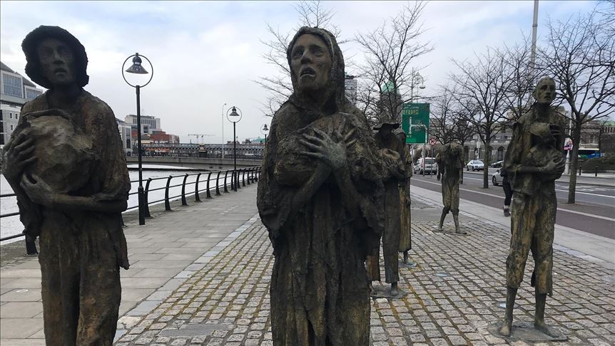 Monumen peringatan bencana kelaparan Irlandia 1847. Foto: Anadolu