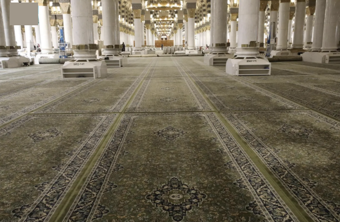 Lebih dari 25.000 Karpet Menutupi Masjid Nabawi di Madinah