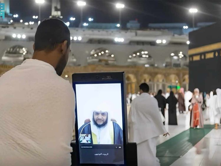 Arab Saudi Meluncurkan Robot AI Untuk Meningkatkan Pengalaman Jamaah Haji dan Umrah