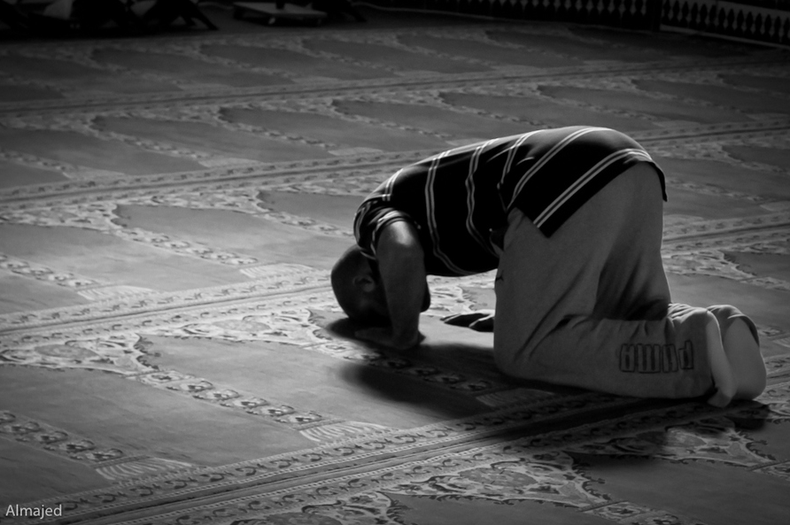 Salah Satu Cara Agar Doa Dikabulkan, Sujudlah dan Memohon