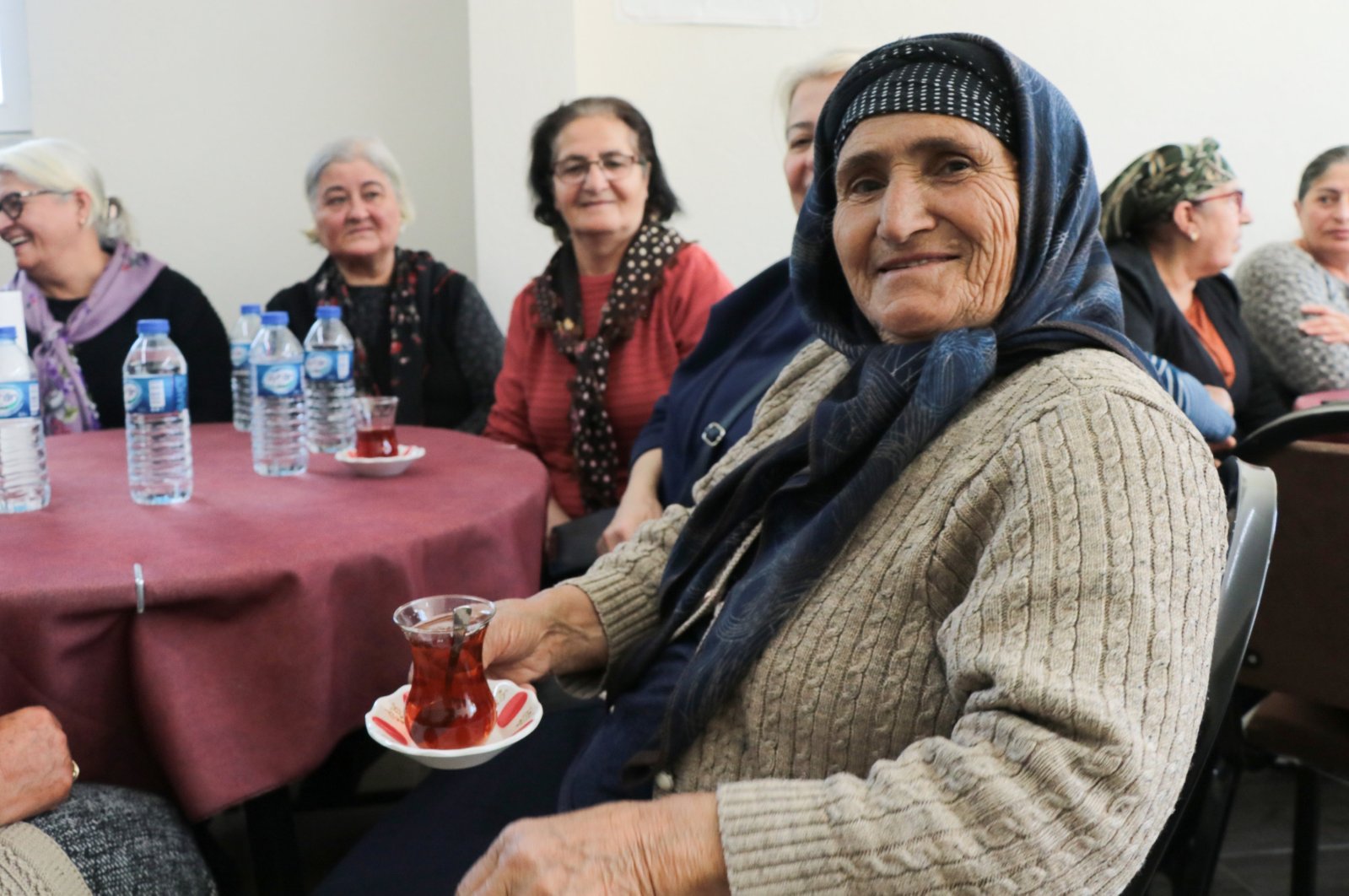 Ketika Perempuan Desa di Turki Runtukan Imej Rumah Teh Hanya Untuk Pria