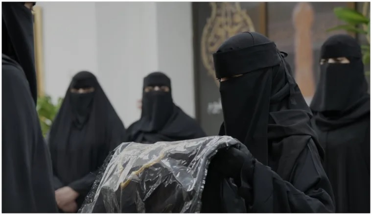 Perempuan Saudi Ikuti Upacara Ganti Kiswah untuk Pertama Kalinya