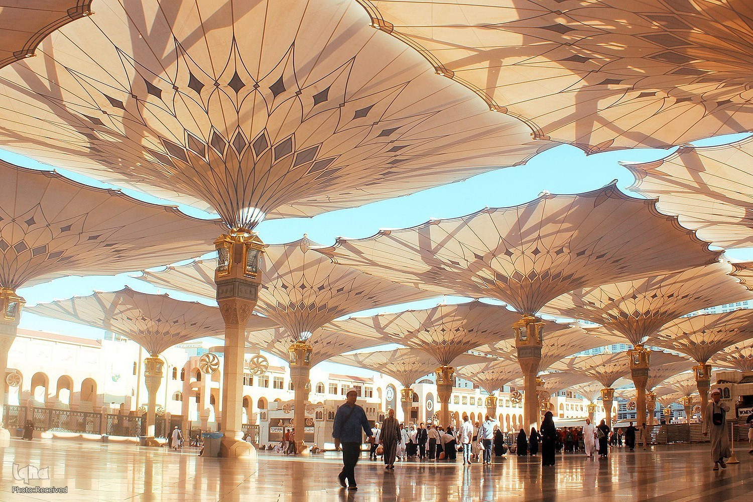 Mempermudah Navigasi di Masjid Nabawi di Madinah, Pintu Keluar Diberi Kode Warna