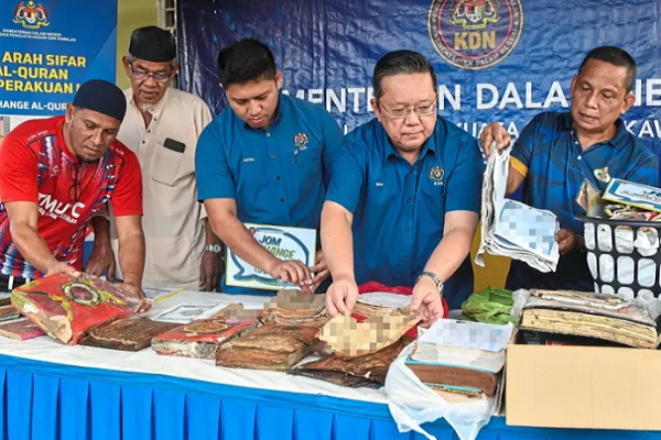 Malaysia Kumpulkan Al Quran yang Rusak di Daerah yang Dilanda Banjir