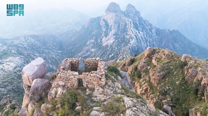 Gunung Shada Al-Ala: Permata Bersejarah yang Menarik Pengunjung ke Al-Baha