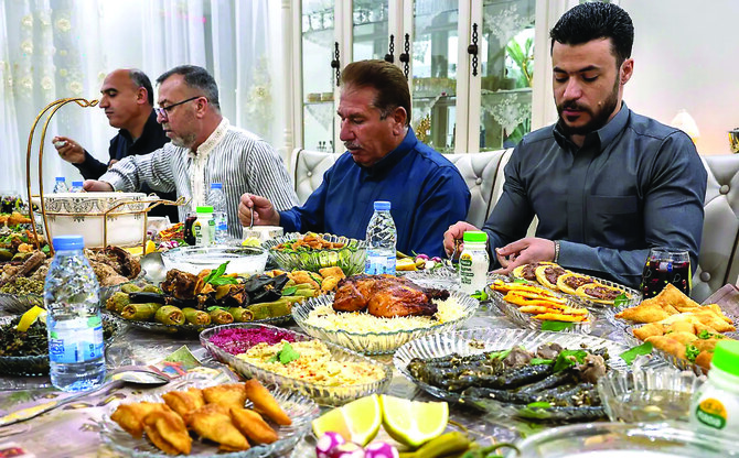 Ramadan di Arab Saudi: Mengapa Ekspatriat Gemar Merayakannya di Tanah Air Islam