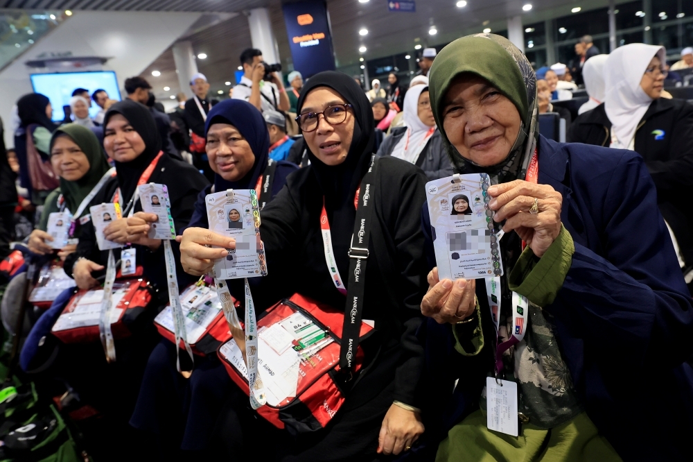 Kelompok Jemaah Haji Pertama Malaysia Berangkat ke Madinah