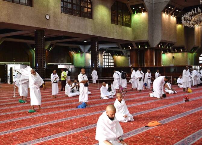 Kementerian Agama Saudi Luncurkan Layanan Bantuan Bebas Pulsa 24 Jam untuk Jemaah Haji