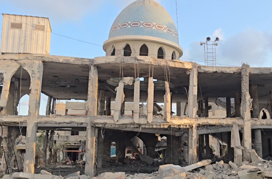 Masjid di Gaza Rusak Parah Akibat Serangan Udara Israel