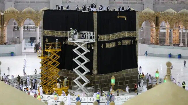 Penggantian Kiswah, Apa Saja Fakta Menariknya?