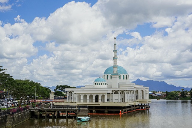 Mengembalikan Sakralitas Masjid di Tengah Tantangan Zaman