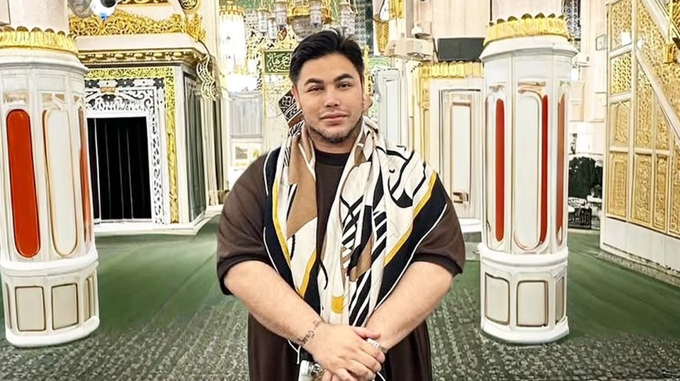 Perjalanan Spiritual Ivan Gunawan: Dari Party Sampai Pergi Haji