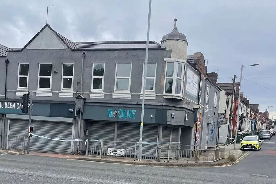 Polisi Selidiki Laporan Kerusakan Pintu Masjid di Liverpool