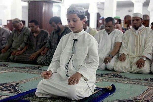 Bolehkah Anak Kecil Jadi Imam Salat?