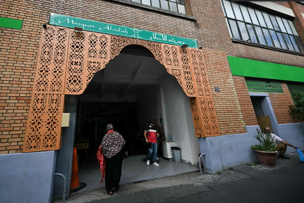 11 Orang Ditangkap di Serbia atas Tindakan Islamofobia di Prancis