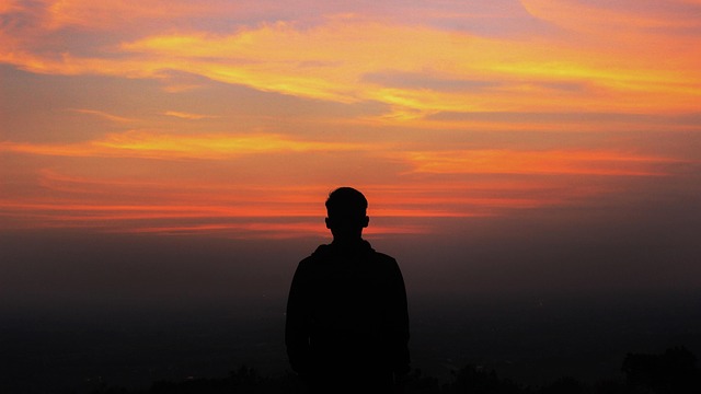 Keutamaan Mendoakan Orang Lain. Foto: Pixabay