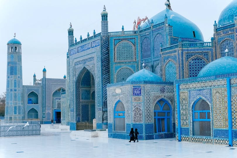 Masjid Biru Afghanistan Rusak Akibat Gempa, Warisan Islam Bersejarah Terancam