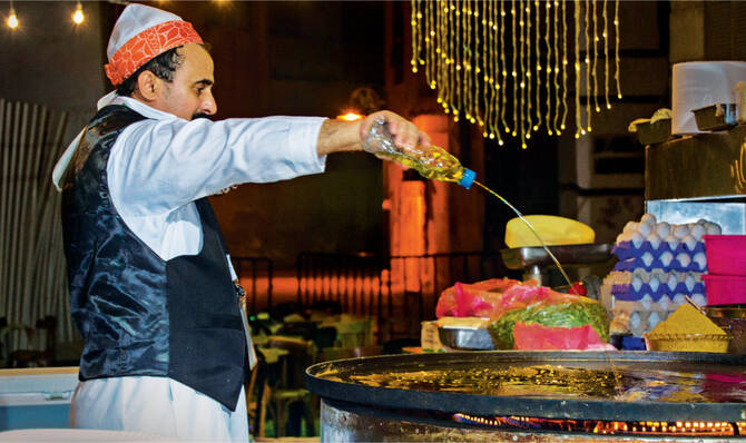 Wajah Baru Street Food Arab: Perpaduan Tradisi, Inovasi, dan Pengaruh Media Sosial. Foto: Arabnews