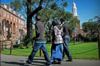 Laporan Ungkap Mahasiswa Muslim di AS Hadapi Iklim yang Tidak Bersahabat di Kampus