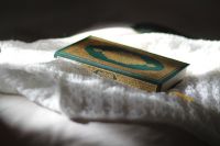 240 Ribu Al-Quran Dibagikan untuk Jamaah Umrah di Masjid Miqat Madinah, Wujud Khidmat untuk Tamu Allah