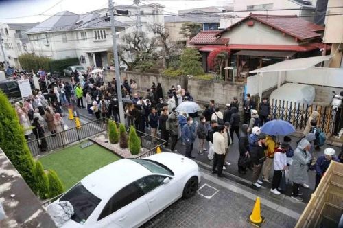 Jemaah Membludak, Tokyo Camii Gelar Salat Id Lima Sesi.Foto: TII