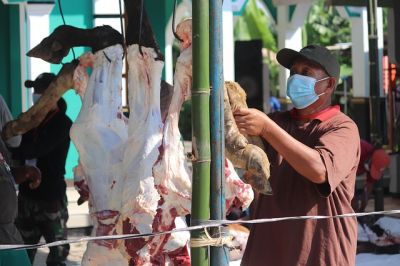 Hukum memakan daging kurban sendiri. Halal atau haram?. Foto: Pixabay