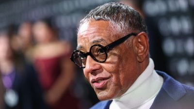 Aktor Breaking Bad Giancarlo Esposito Dikabarkan Masuk Islam Saat Syuting di Arab Saudi
