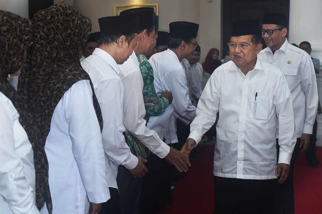 Jusuf Kalla berpesan agar jajaran pengurus DMI yang baru dilantik bisa bekerja baik sehingga keberadaan Masjid bisa memberi kontribusi positif untuk kehidupan umat, bangsa dan negara. 